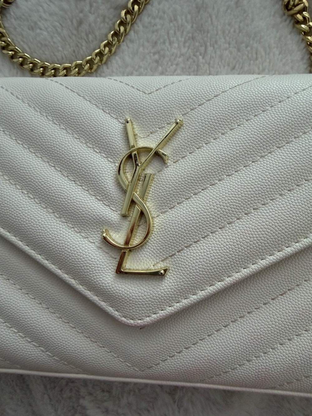 Saint Laurent White Quilted Leather Envelope Chain Bag with Gold Hardware - Picture 2 of 5